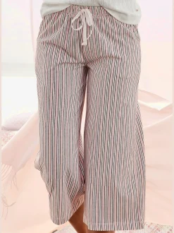 s.Oliver Pyjamas<Bas de pyjama élégante pantacourt de pyjama avec motif sur toute la surface