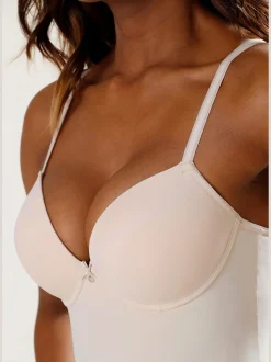 LASCANA Body<Body push-up les coussins intégrés embelliront votre poitrine