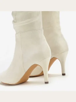 LASCANA Bottes<Bottes à glissière fronces tendance avec talon compensé confortable d'env. 8 cm