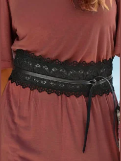 LASCANA Ceintures<Ceinture avec broderie et dentelle tendance