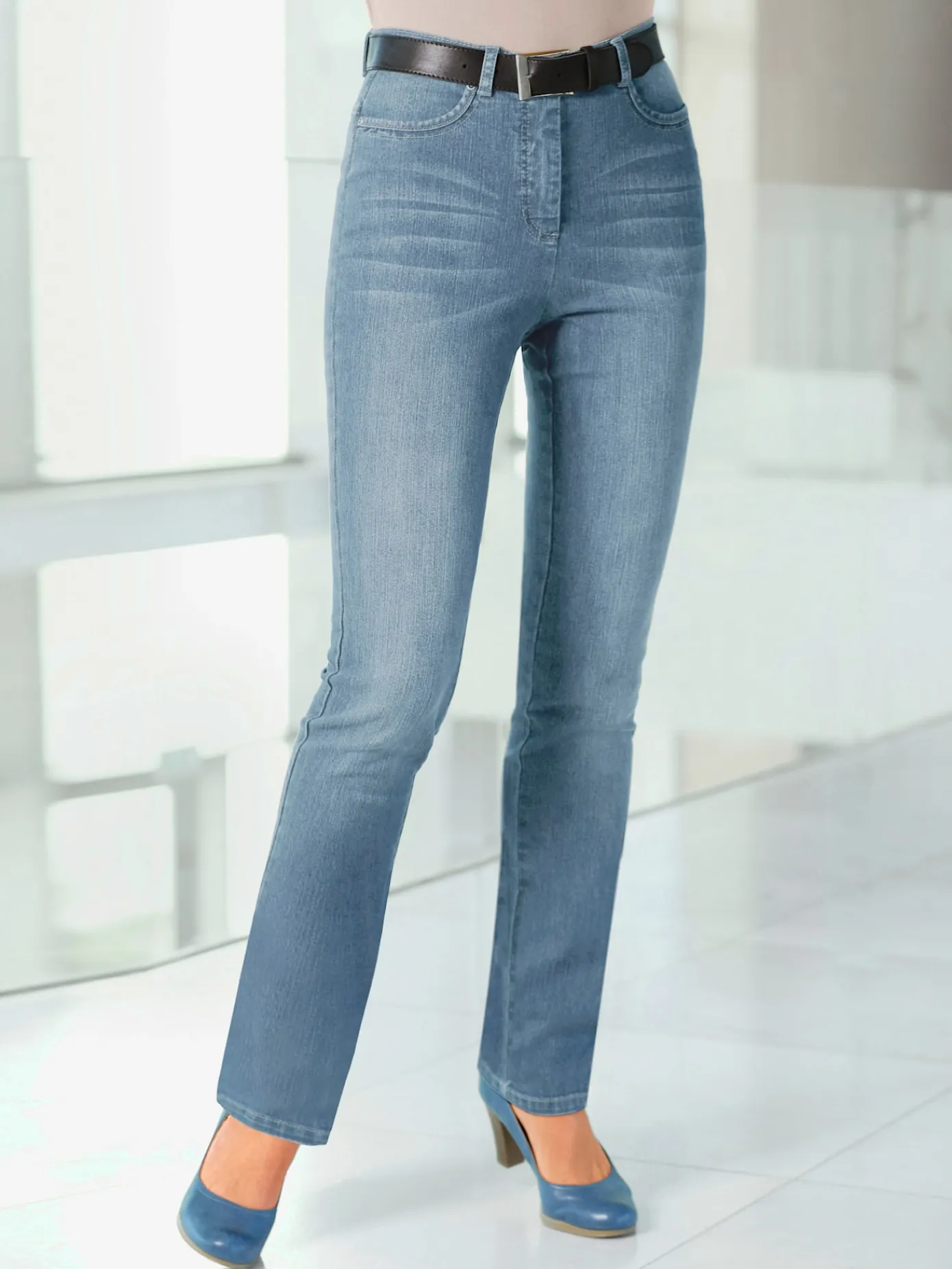 Collection L Pantalons<Jean confortable grace au stretch effet délavé