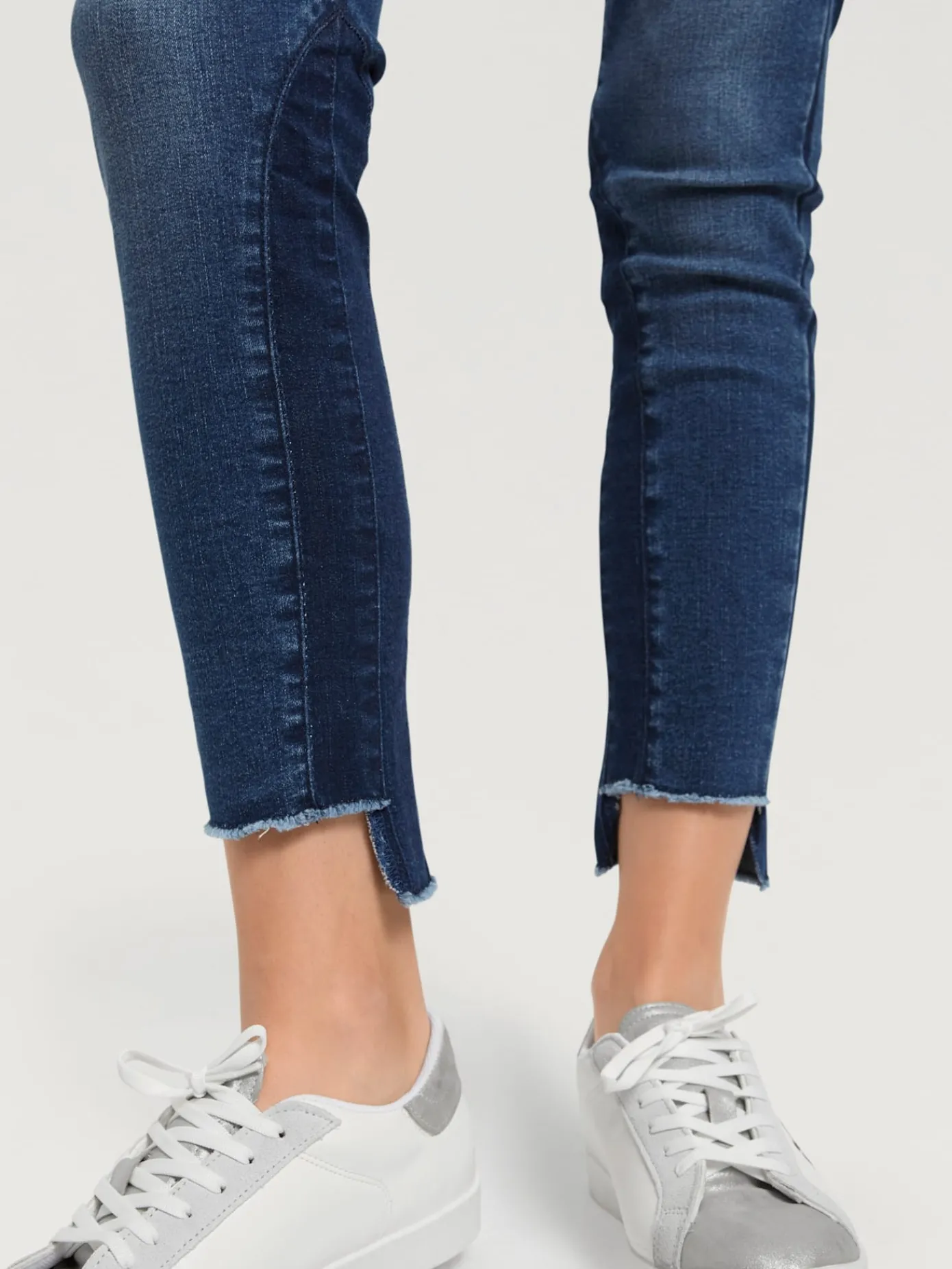 Linea Tesini Pantalons|Jeans<Jean déchiré longueur 7/8