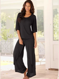 LASCANA Pyjamas<Pyjama flatteur. idéal pour les grandes tailles