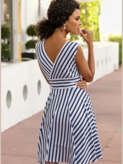 LASCANA Robes<Robe d'été robe portefeuille courte à col v