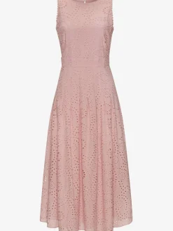 Buffalo Robes<Robe en dentelle robe d'été sans manches avec broderie ajourée