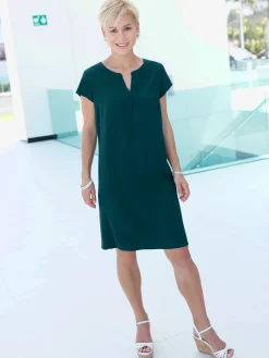 Collection L Robes<Robe évasée manches courtes col rond encolure en v