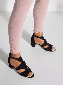 LASCANA Sandales<Sandales à brides découpes tendance et talon bottier confortable