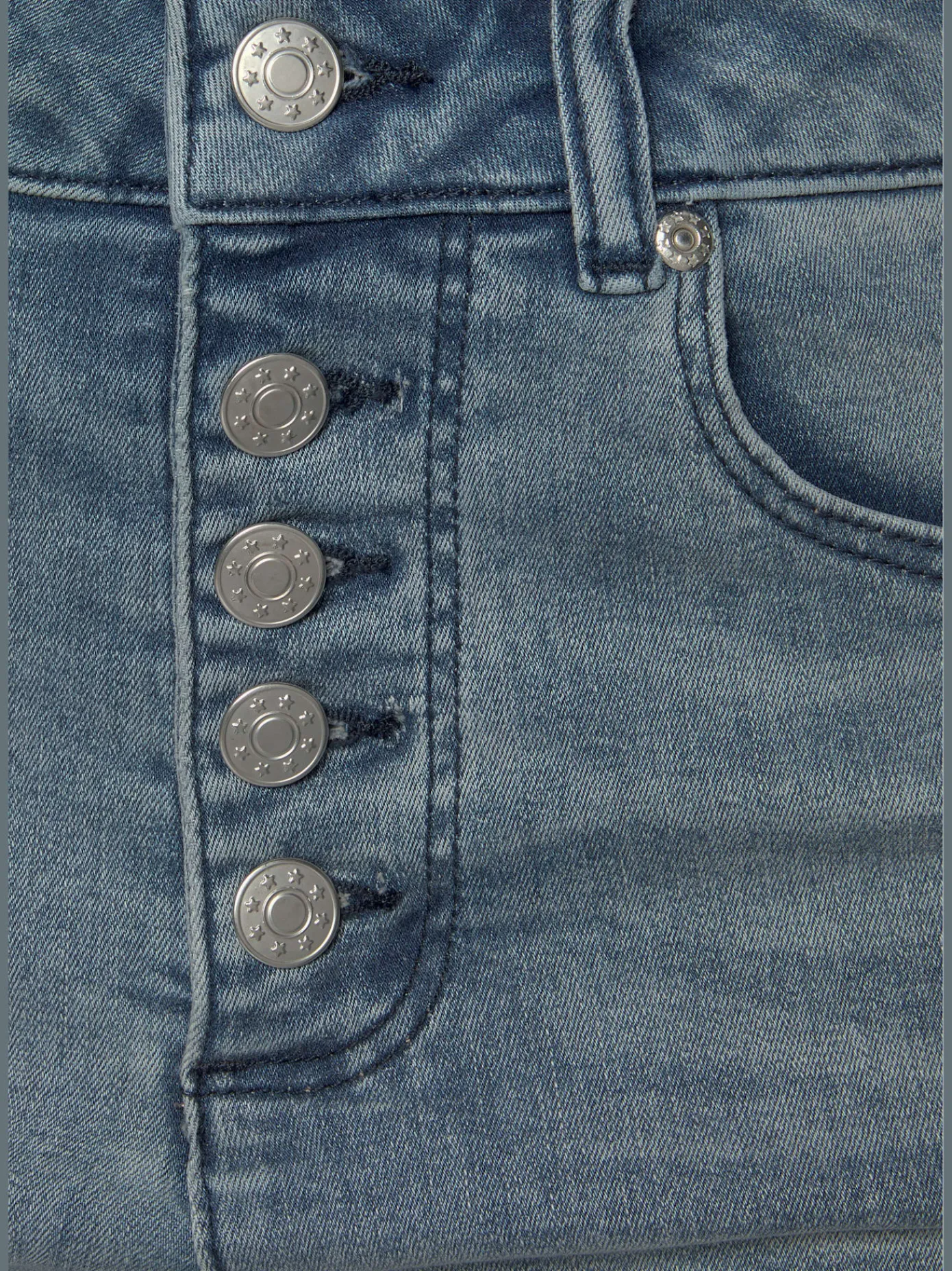 Buffalo Shorts Et Bermudas|Mode De Plage<Short en jean taille haute avec patte de boutonnage tendance devant