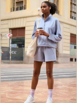 Copenhagen Studios Shorts Et Bermudas|Pantalons<Short en matière sweat short détente avec poches latérales fendues