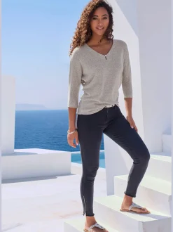 LASCANA T-Shirts<T-shirt à manches 3/4 bouton brillant à strass au niveau de l'encolure