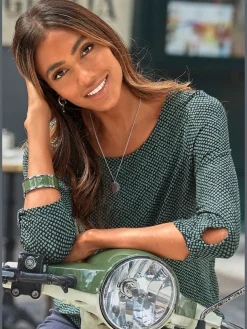 LASCANA T-Shirts<T-shirt à manches 3/4 petit nœud et découpe à la finition des manches