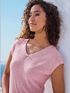 LASCANA T-Shirts<T-shirt à manches courtes bouton brillant à strass au niveau de l'encolure