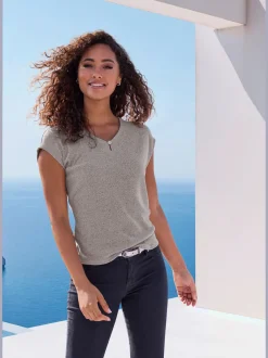LASCANA T-Shirts<T-shirt à manches courtes bouton brillant à strass au niveau de l'encolure