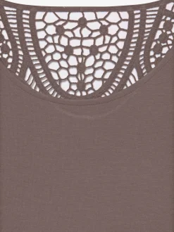 Vivance T-Shirts<T-shirt à manches courtes empiècement en crochet doux au dos