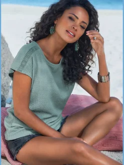 Vivance T-Shirts<T-shirt à manches courtes empiècement crochet fin aux épaules