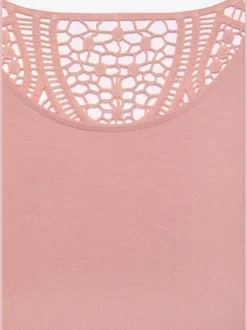 Vivance T-Shirts<T-shirt à manches courtes empiècement en crochet doux au dos