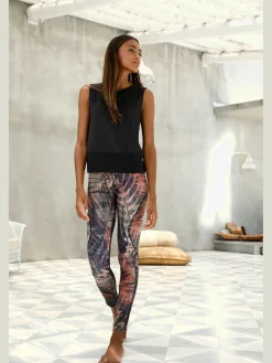 LASCANA ACTIVE T-Shirts<T-shirt à manches courtes haut court en jersey