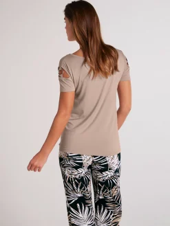 Linea Tesini T-Shirts<T-shirt à manches courtes éléments décoratifs à l'encolure et aux manches