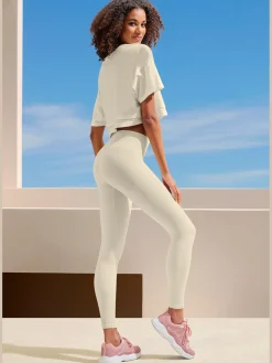 LASCANA T-Shirts<T-shirt à manches courtes t-shirt court à la coupe ample