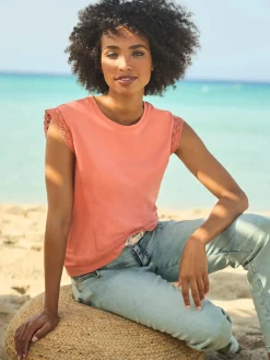 Linea Tesini T-Shirts<T-shirt empiècement en dentelle