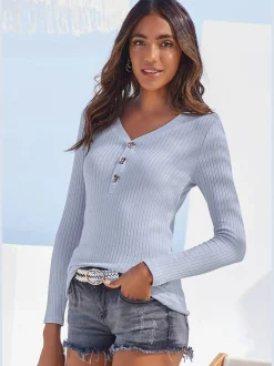 LASCANA T-Shirts<T-shirt manches longues petite patte de boutonnage avec boutons imitation corne