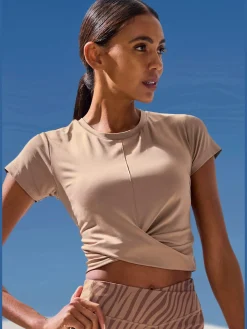 LASCANA ACTIVE T-Shirts<T-shirt performance effet cache-cœur